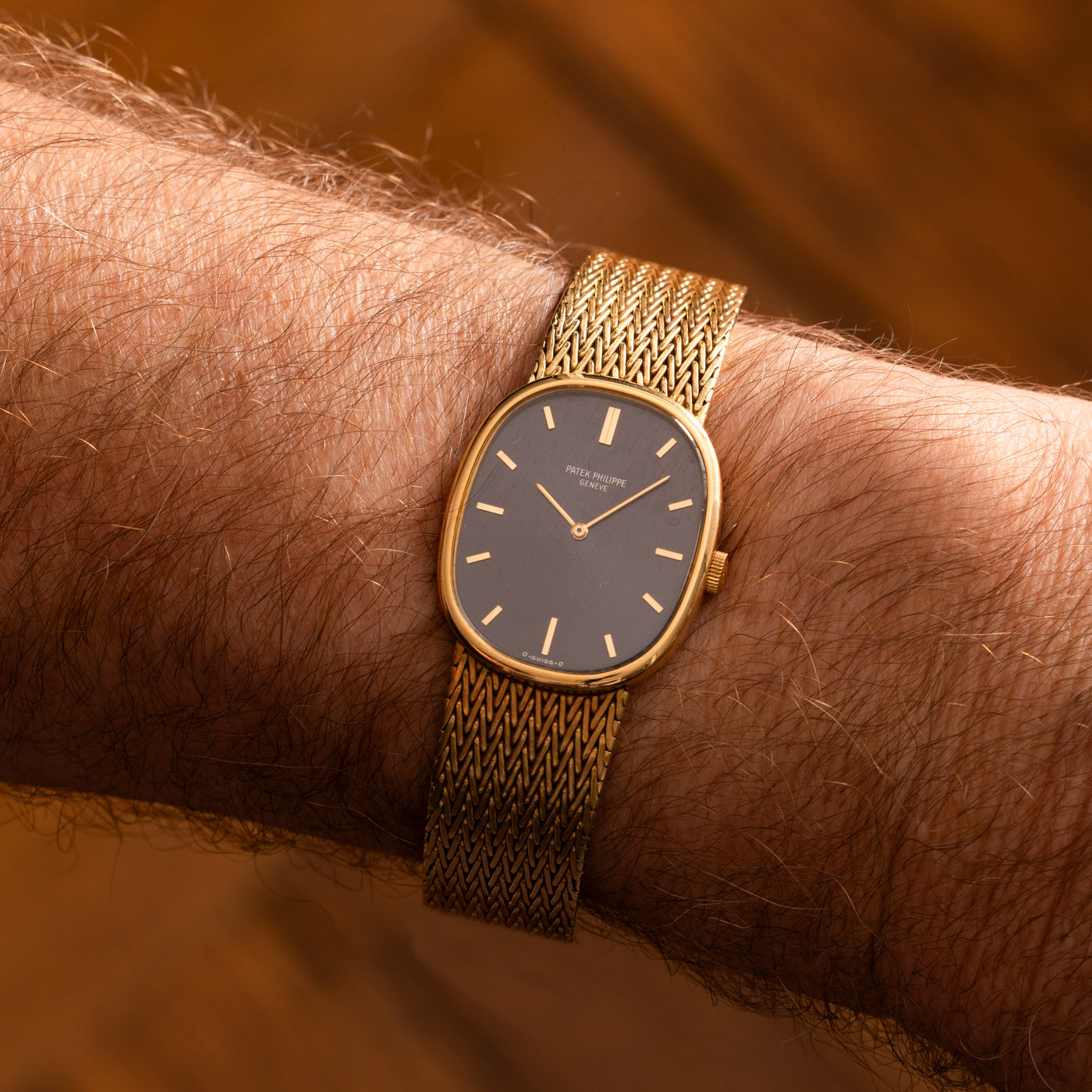 VINTAGE PATEK PHILIPPE 18 KARAT ELLIPSE MODEL 3848