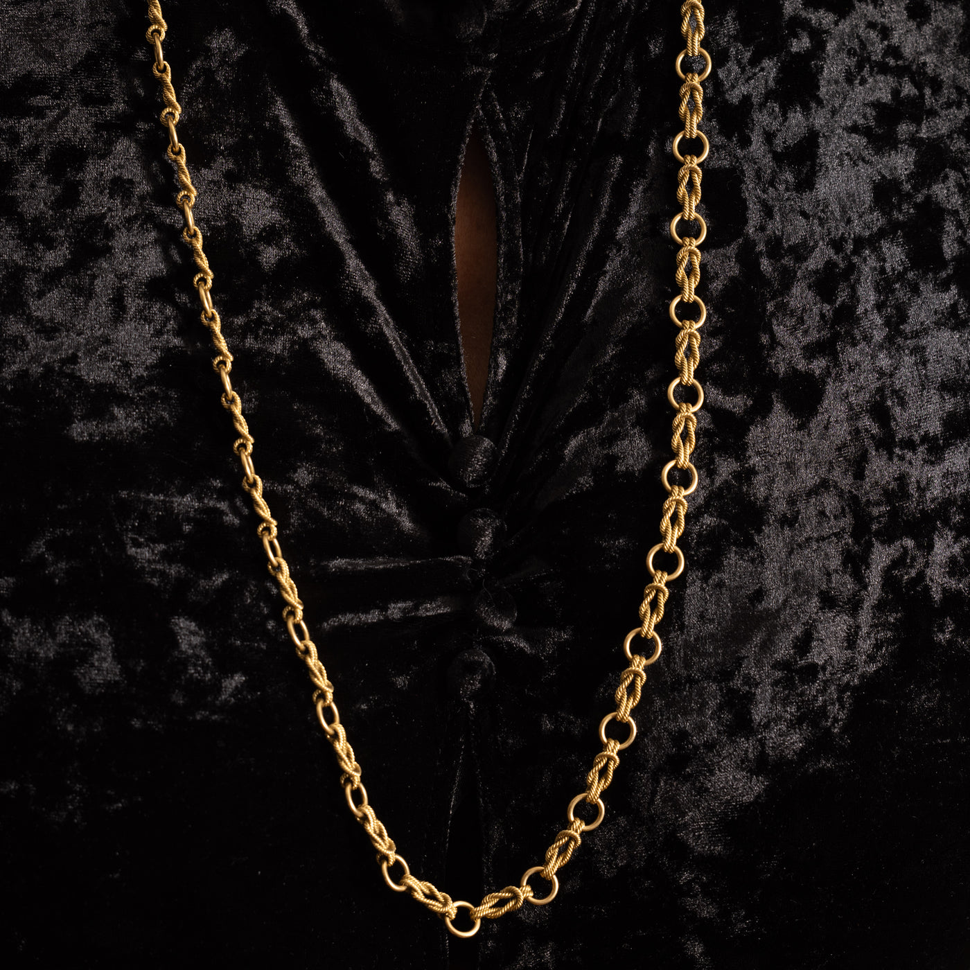VINTAGE HERMÈS 18 KARAT YELLOW GOLD NAUTICAL LINK LONG CHAIN