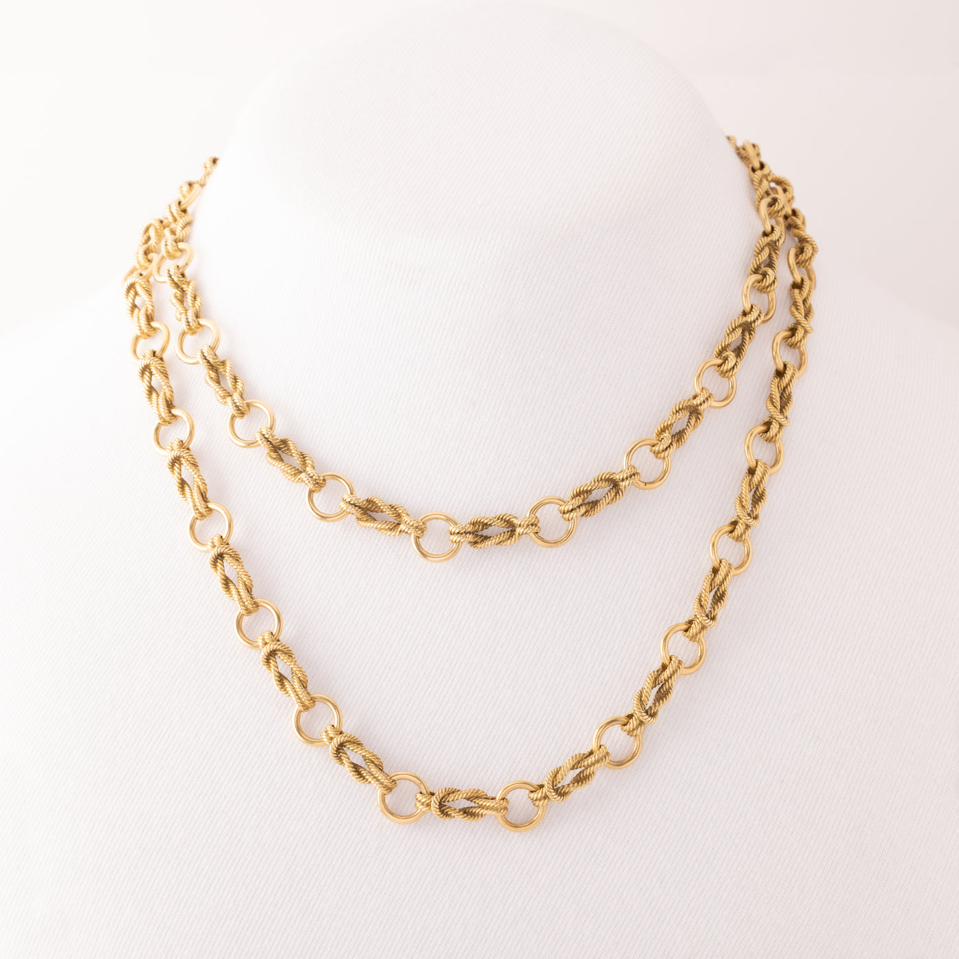 VINTAGE HERMÈS 18 KARAT YELLOW GOLD NAUTICAL LINK LONG CHAIN