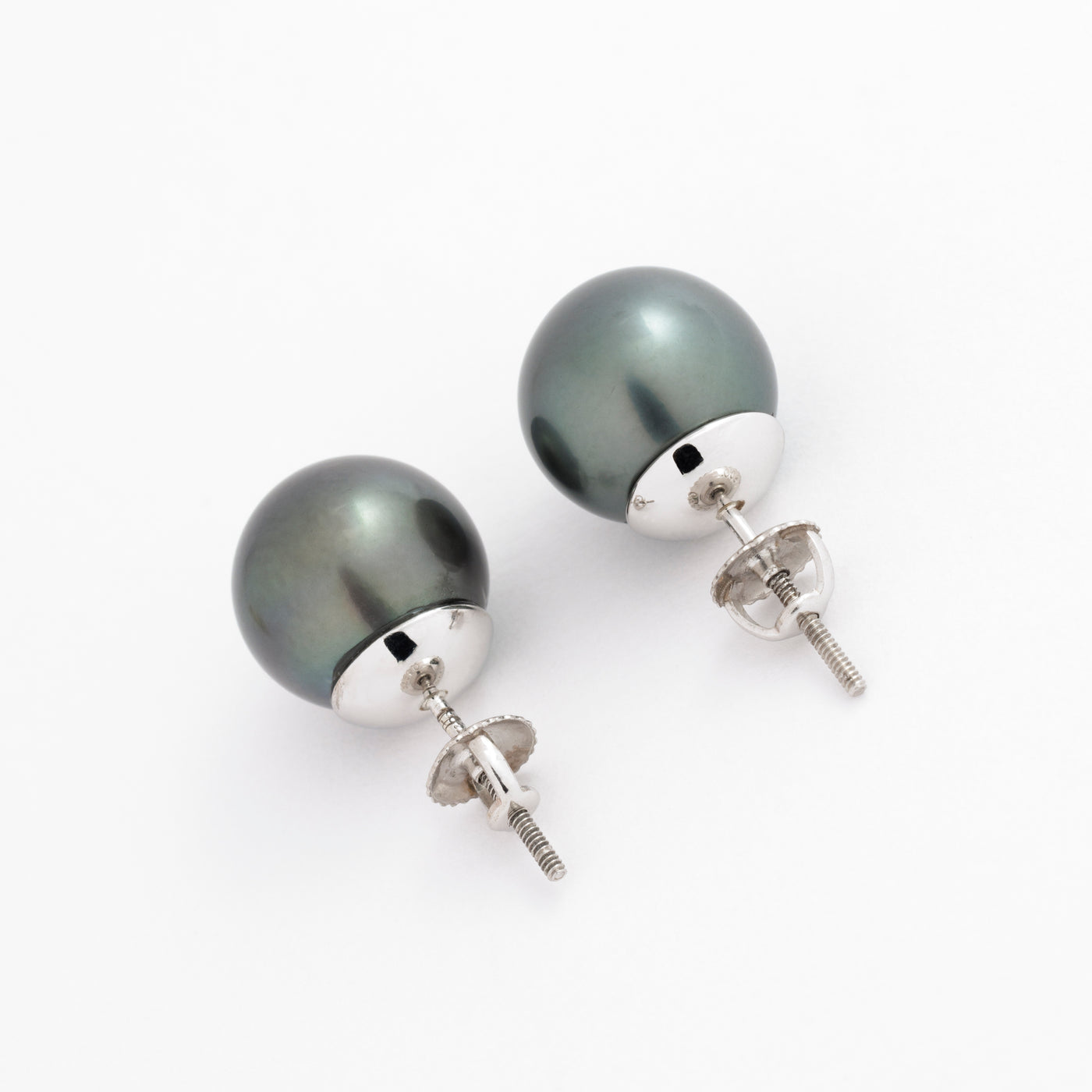 Tiffany & Co. Signed 18 Karat Tahitian South Sea Grey Pearl Earrings