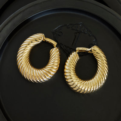 18K VAN CLEEF & ARPELS ELONGATED HOOP EARRINGS