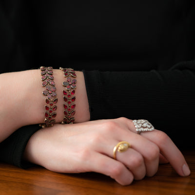 GEORGIAN FLAT-CUT GARNET MATCHING BRACELETS c.1790s