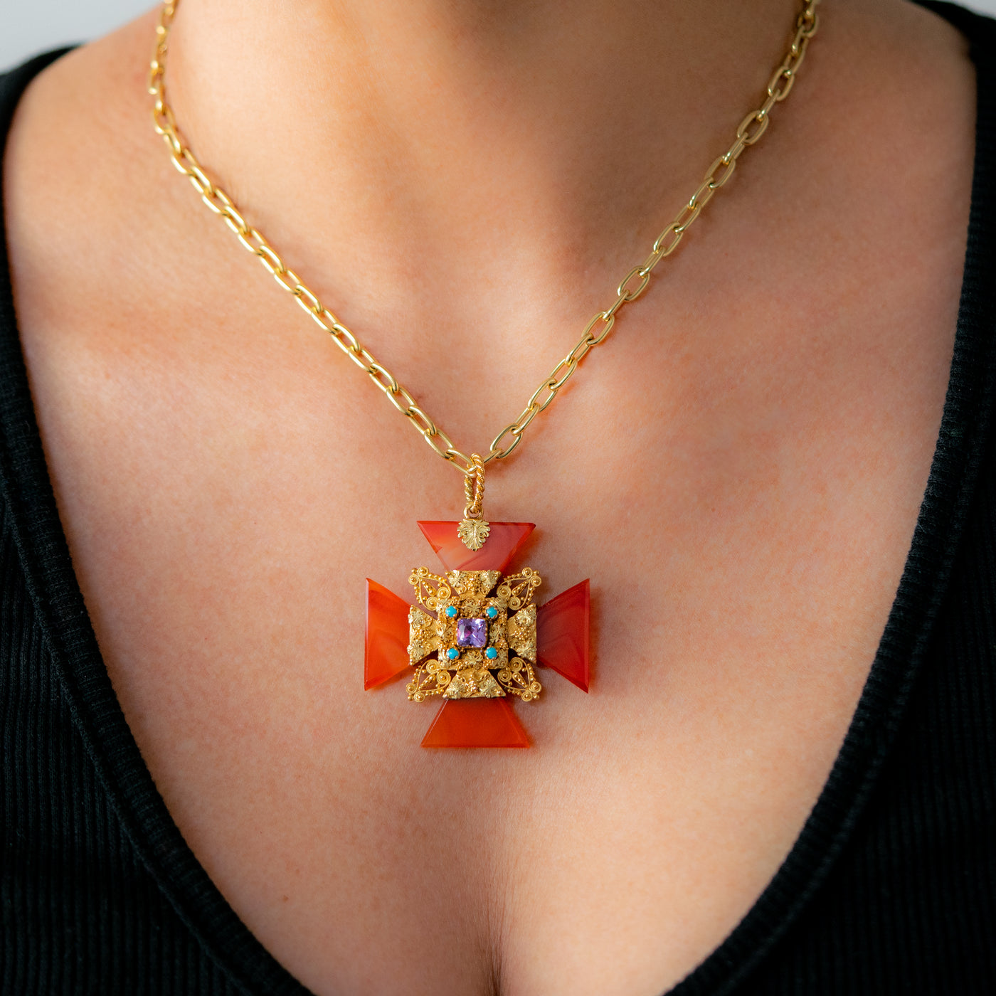 GEORGIAN 18K YELLOW GOLD, CARNELIAN AMETHYST AND PERSIAN TURQUOISE MALTESE CROSS PENDANT c.1820