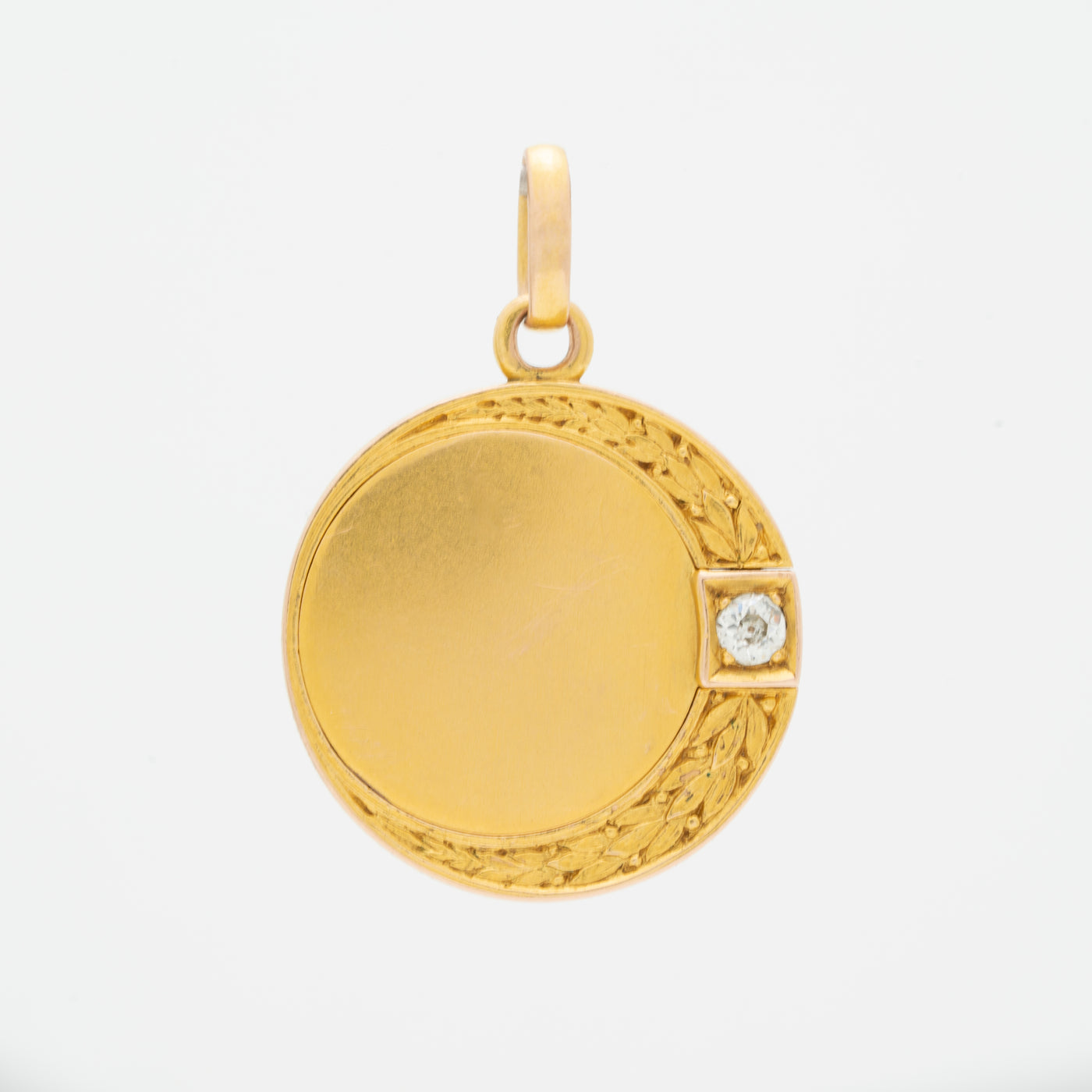 LATE 19TH CENTURY 18K YELLOW GOLD AND DIAMOND CRESCENT MOON LOCKET c.1900
