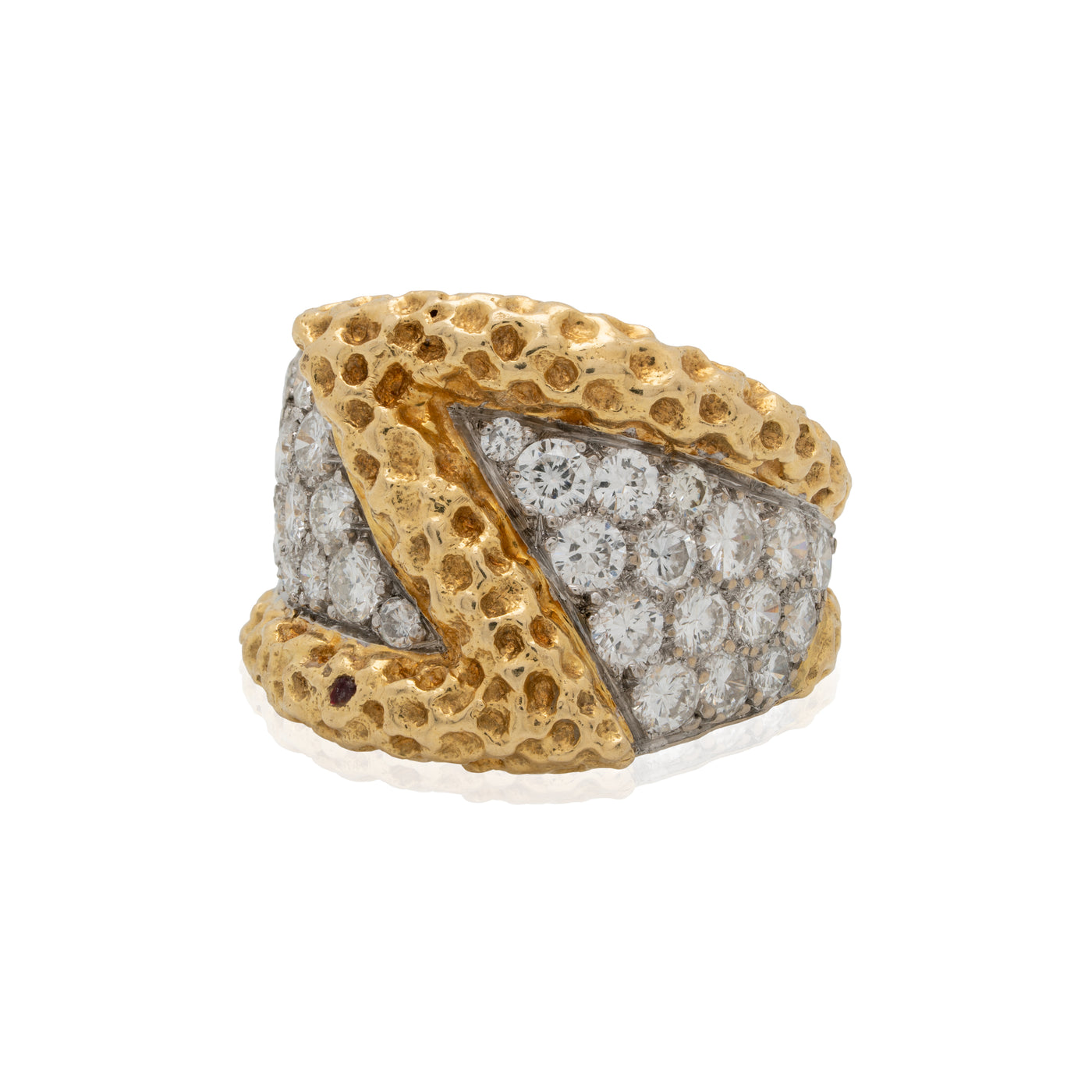 KUTCHINSKY HAND FORGED 18K YELLOW GOLD AND DIAMOND CLUSTER RING