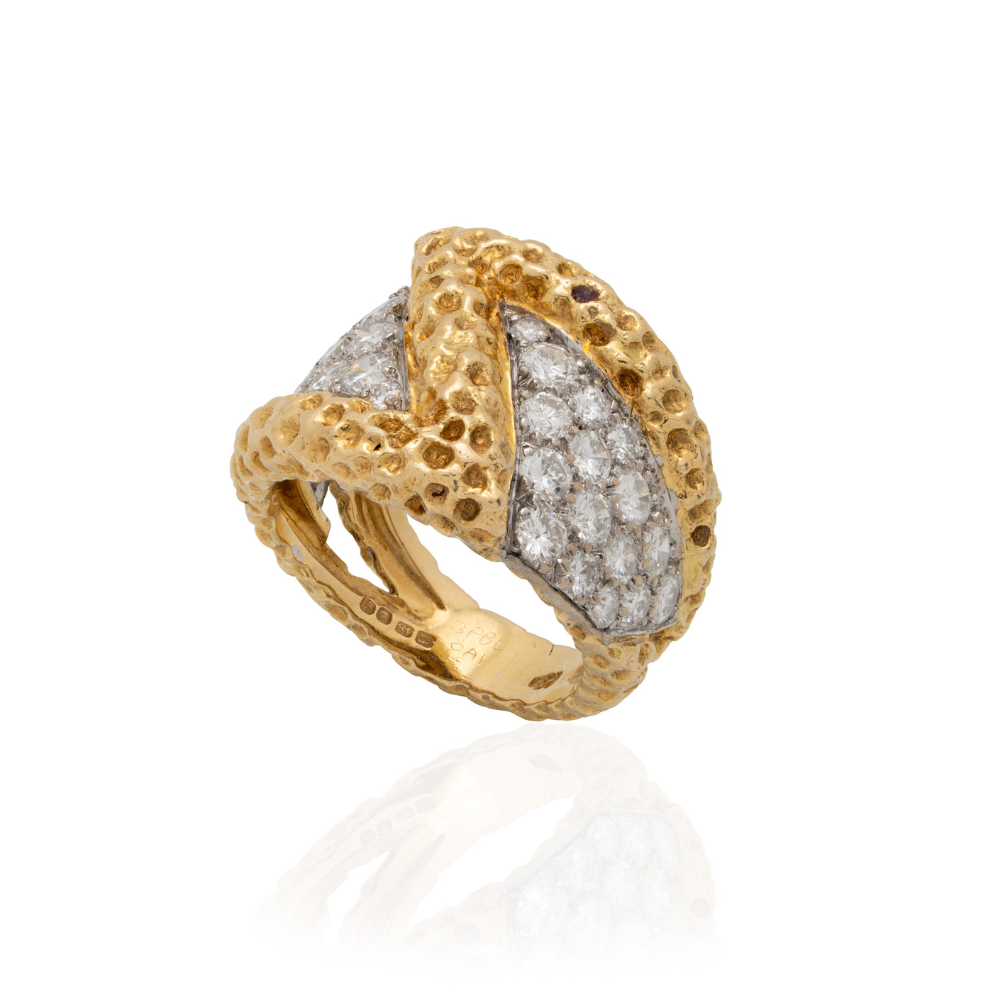KUTCHINSKY HAND FORGED 18K YELLOW GOLD AND DIAMOND CLUSTER RING