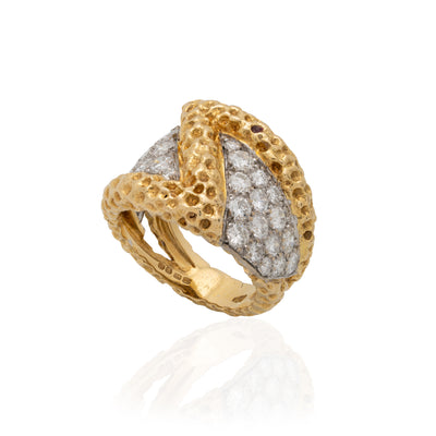 KUTCHINSKY HAND FORGED 18K YELLOW GOLD AND DIAMOND CLUSTER RING