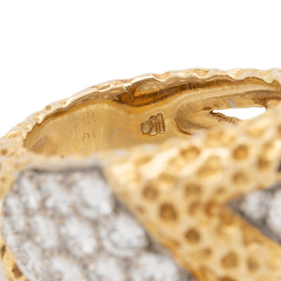 KUTCHINSKY HAND FORGED 18K YELLOW GOLD AND 2.80CTS. TRANSITIONAL CUT DIAMOND RING c.1970s