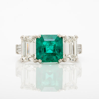 VINTAGE PLATINUM 1.20ct COLOMBIAN EMERALD AND 1.10ct EMERALD CUT DIAMOND RING c.1950s