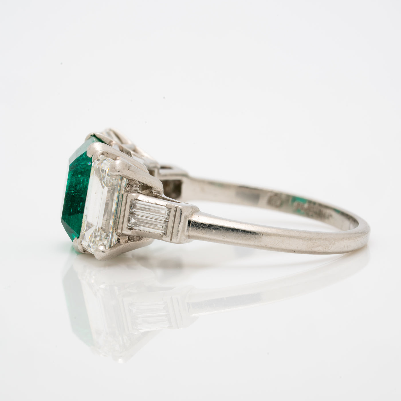 VINTAGE PLATINUM 1.20ct COLOMBIAN EMERALD AND 1.10ct EMERALD CUT DIAMOND RING c.1950s