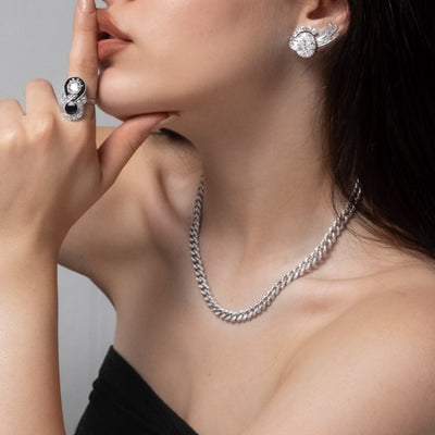 HANS D KRIEGER 18 KARAT WHITE GOLD AND 7 CARAT PAVE DIAMOND CURB CHAIN c.1990s