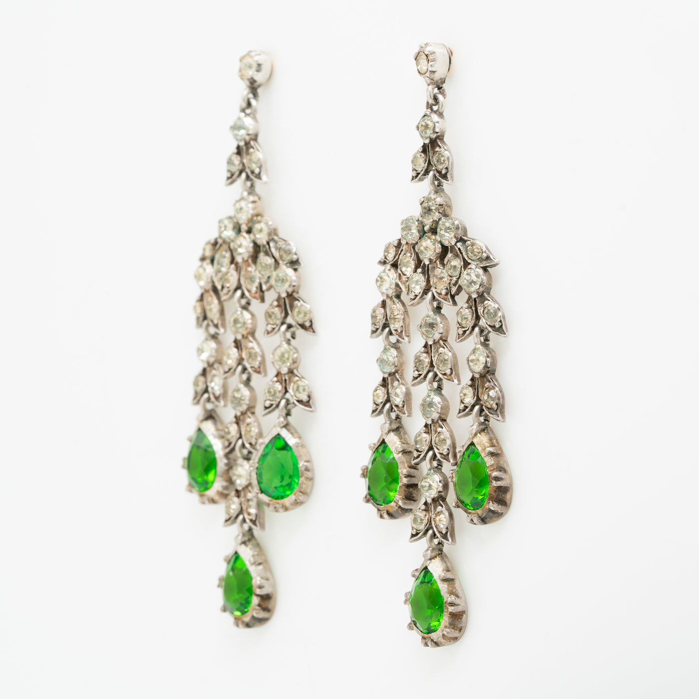 19TH. CENTURY FRENCH SILVER AND CLEAR AND EMERALD PASTE GIRANDOLE EARRINGS c.1880s