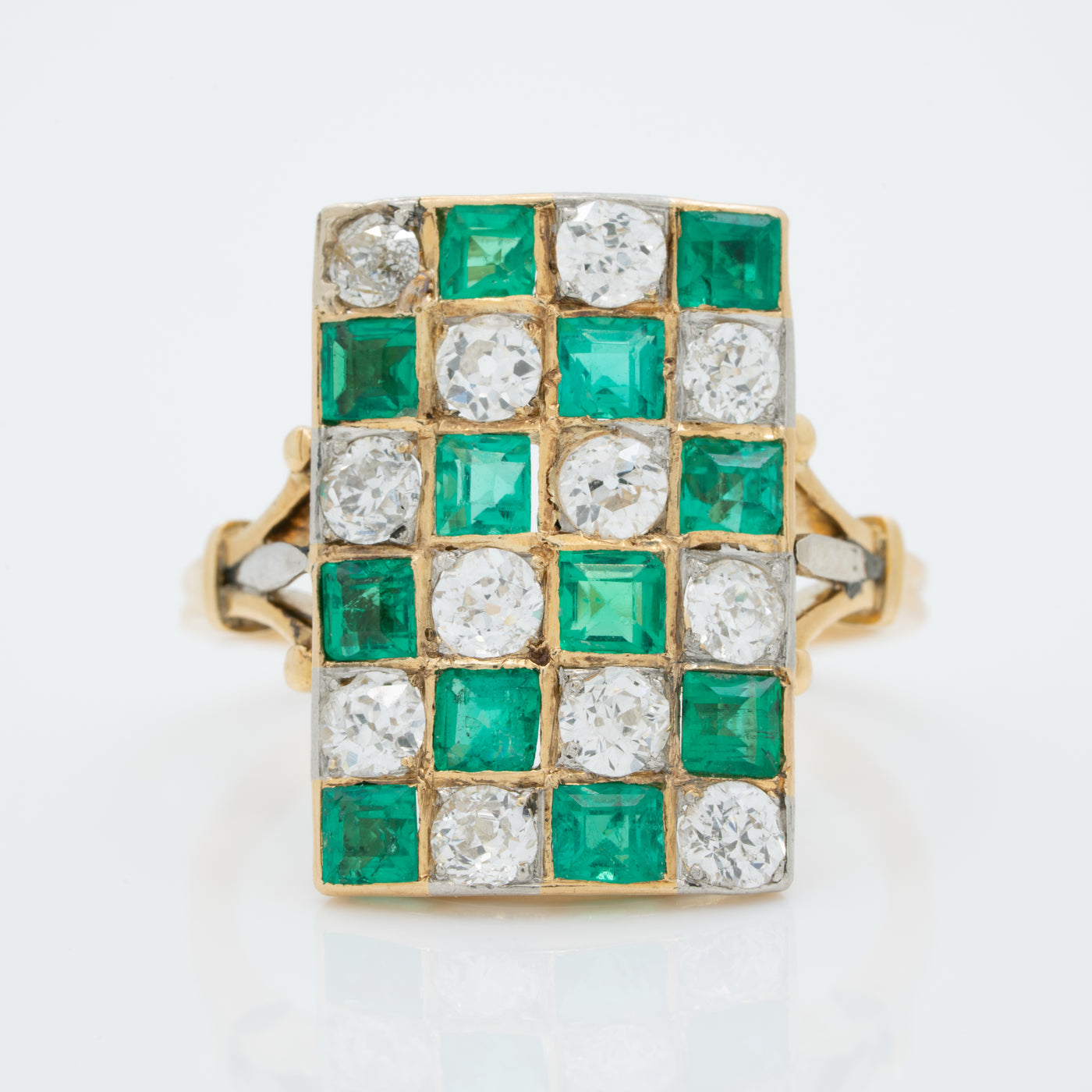 VICTORIAN 18K YELLOW GOLD and 1.8CT OLD EUROPEAN CUT DIAMOND AND 2.0CT COLOMBIAN EMERALD CHECKERBOARD PLAQUE RING c.1900