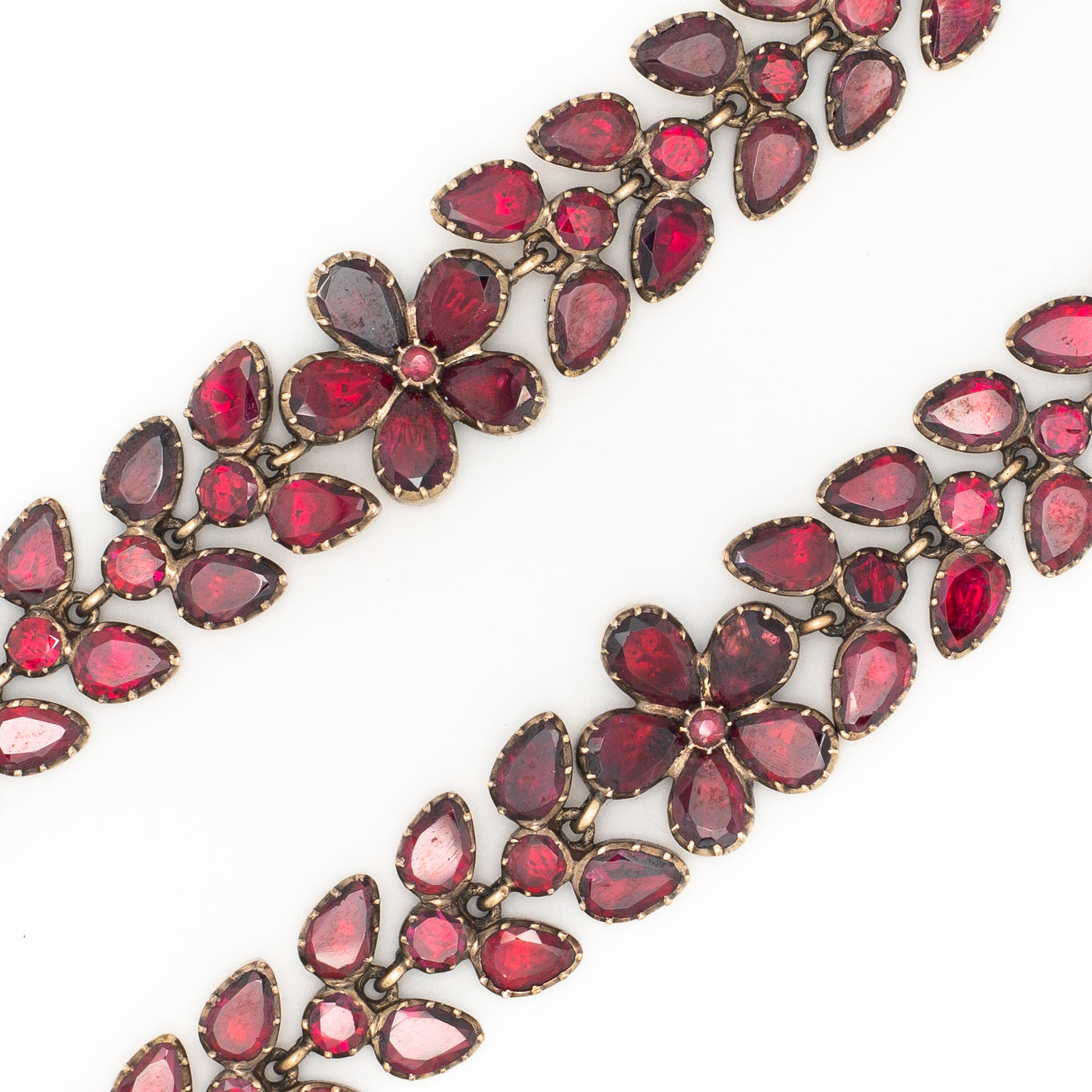 GEORGIAN FLAT-CUT GARNET MATCHING BRACELETS c.1790s