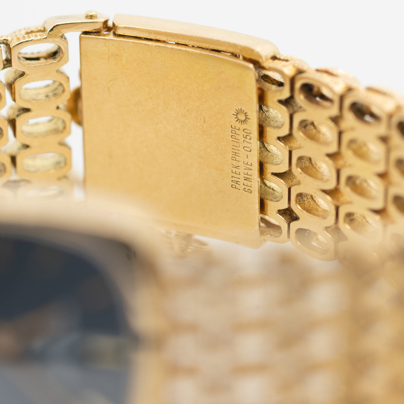 PATEK PHILIPPE ELLIPSE 18K GOLD MODEL 4186/1