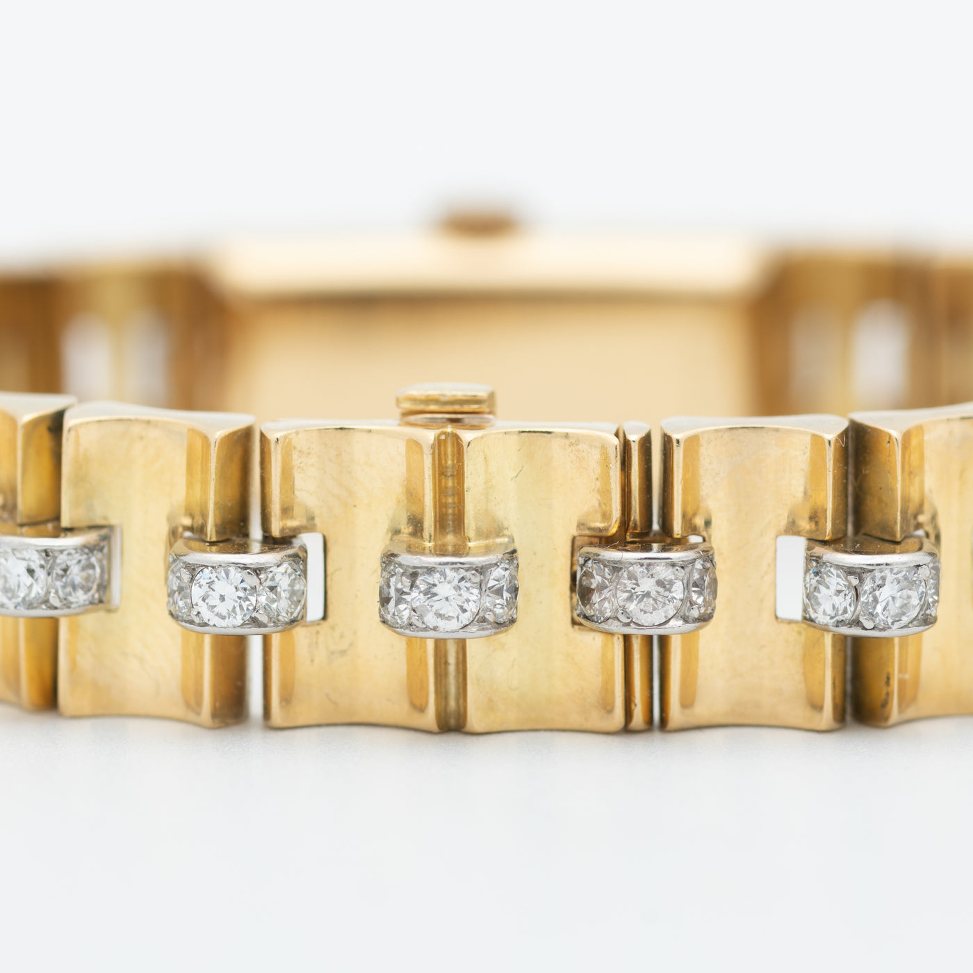 VAN CLEEF & ARPELS 18K YELLOW GOLD AND 3.0CTS DIAMOND TIMEPIECE c.1940s