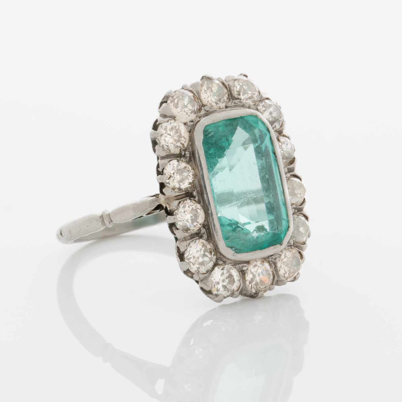 EDWARDIAN PLATINUM EMERALD RING