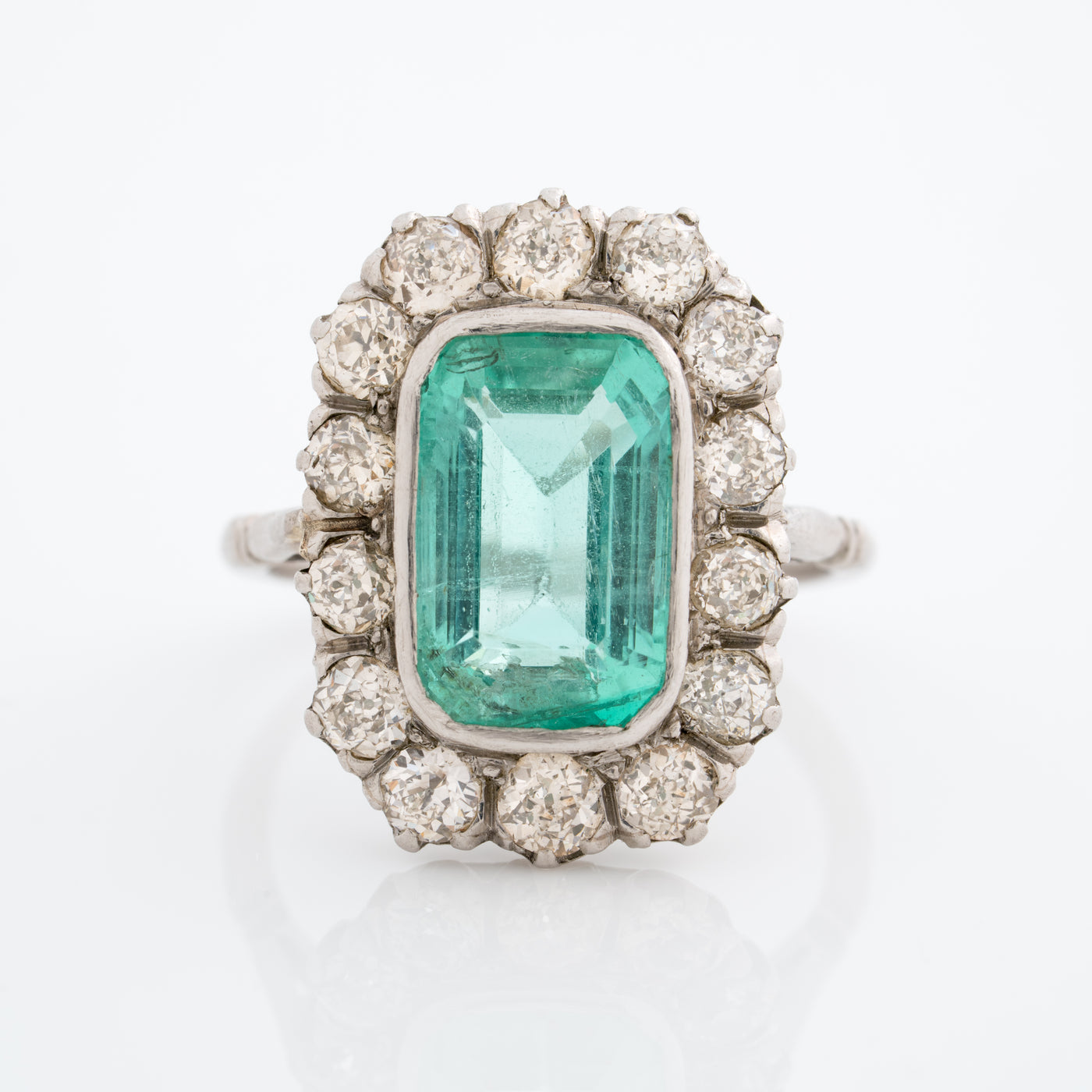 EDWARDIAN PLATINUM EMERALD RING