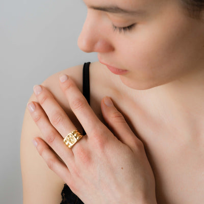 Vintage Retro French 18 Karat Signet Ring