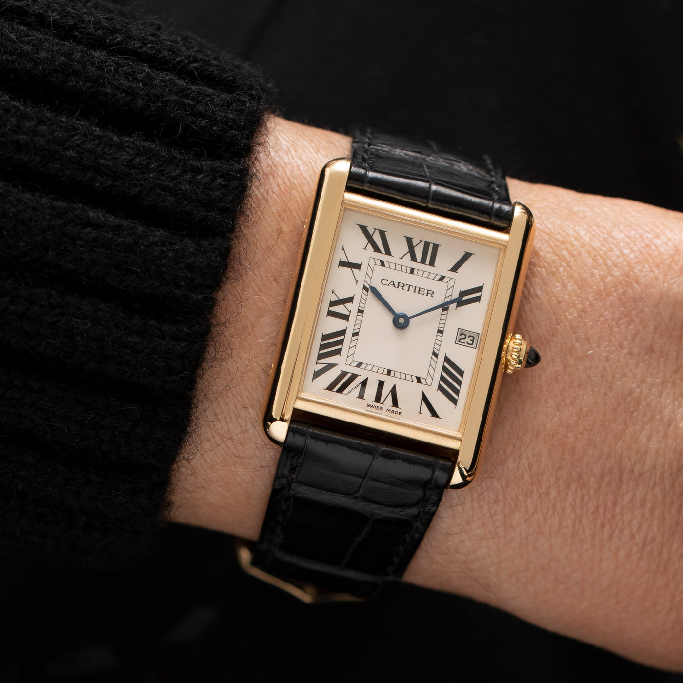 CARTIER 18 KARAT YELLOW GOLD TANK LOUIS MODEL 2441 WITH DATE c.1990s STEPHANIE WINDSOR