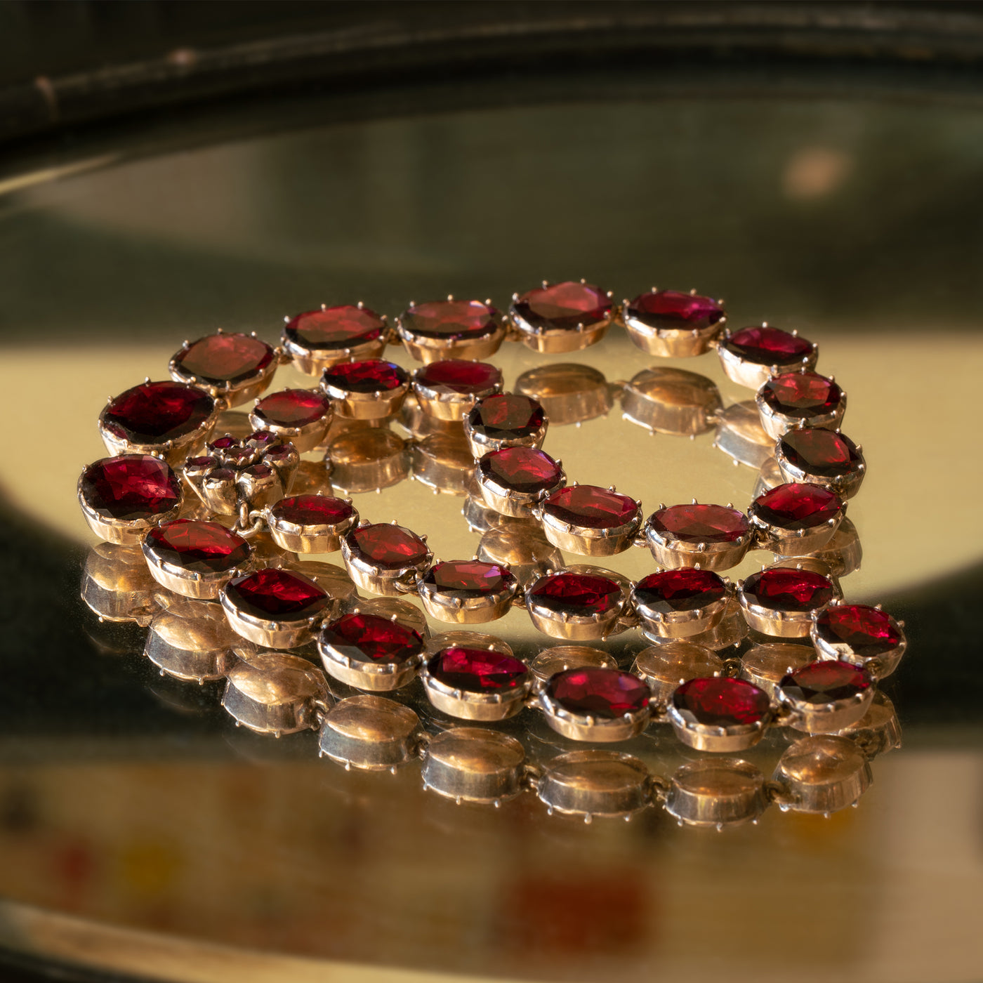 GEORGIAN GOLD AND FLAT CUT GARNET RIVIÈRE c.1820s