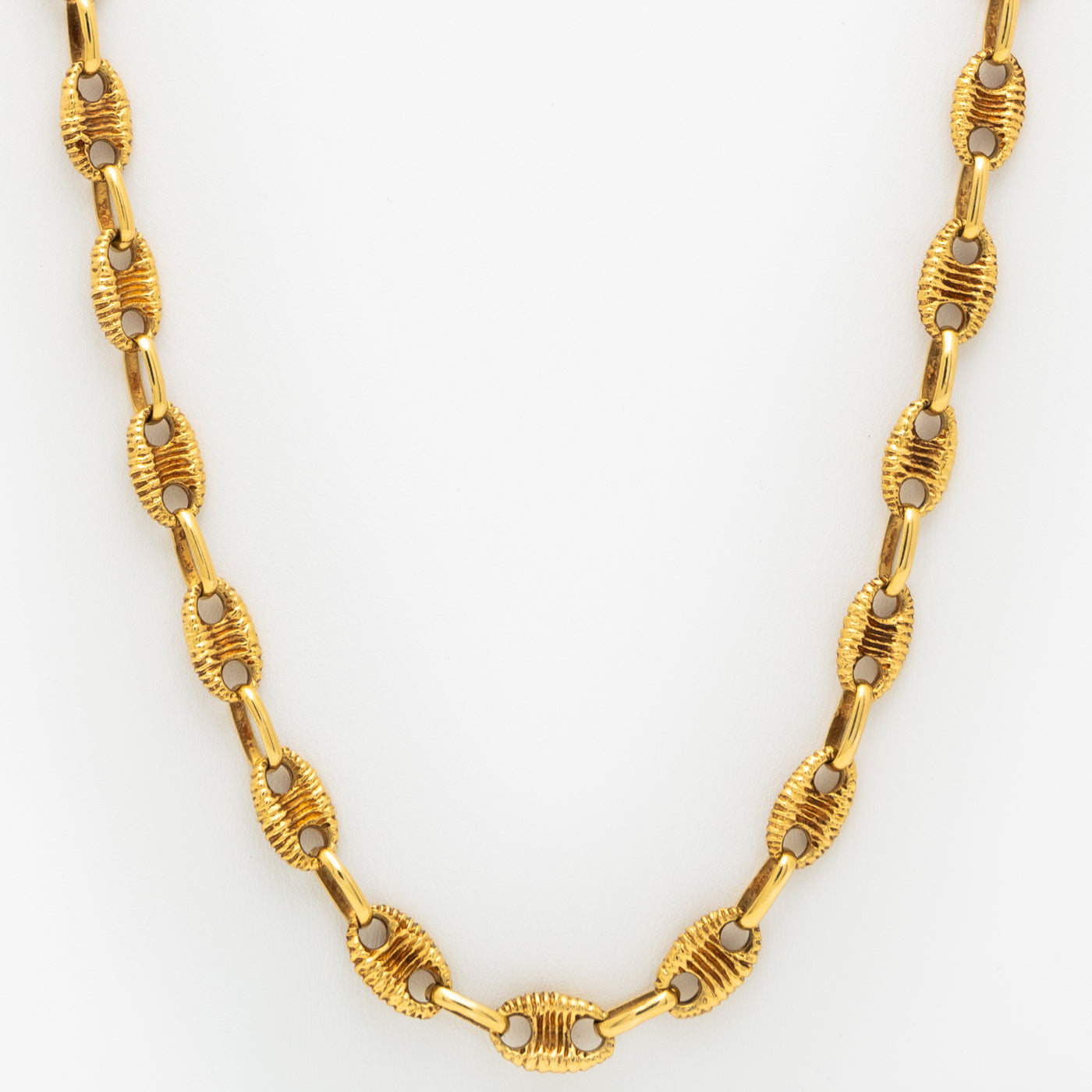 VINTAGE 18 KARAT TEXTURED MARINE LINK CHAIN c.1970s